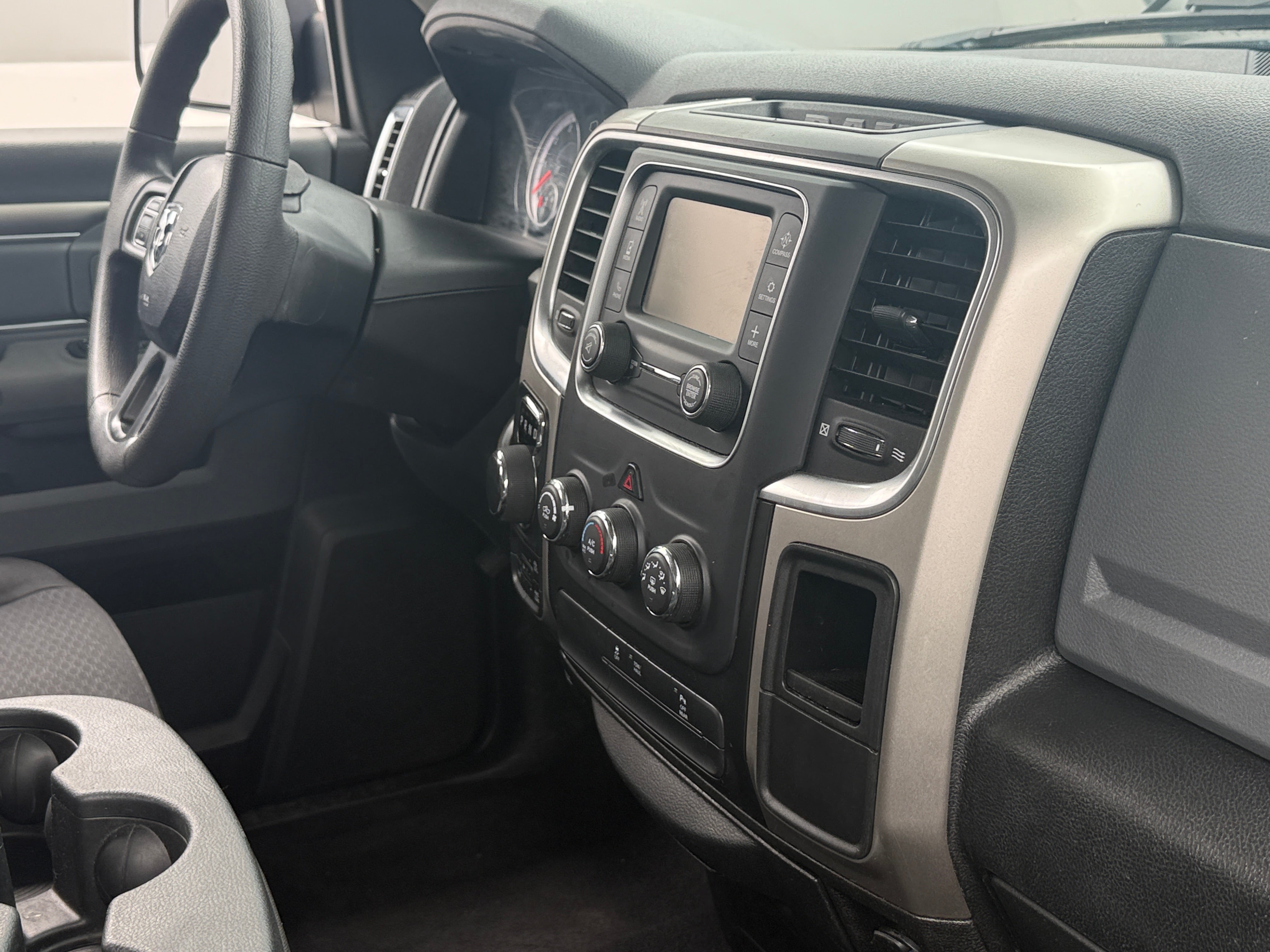 ram ram 1500 classic 2020 1C6RR7GGXLS118808 image ram ram 1500 classic 2020 1C6RR7GGXLS118808 image